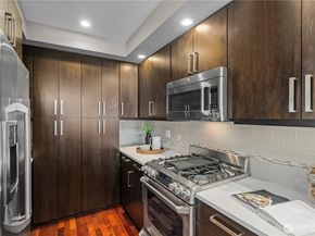 1240 5th Avenue N 201, Seattle WA 98109