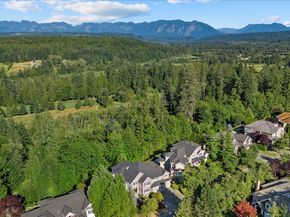2046 277th Avenue SE, Sammamish WA 98075