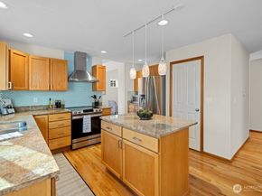 19811 13th Place W, Lynnwood WA 98036
