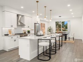 7721 NE 175th Street 103, Kenmore WA 98028