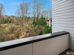 7721 NE 175th Street 103, Kenmore WA 98028