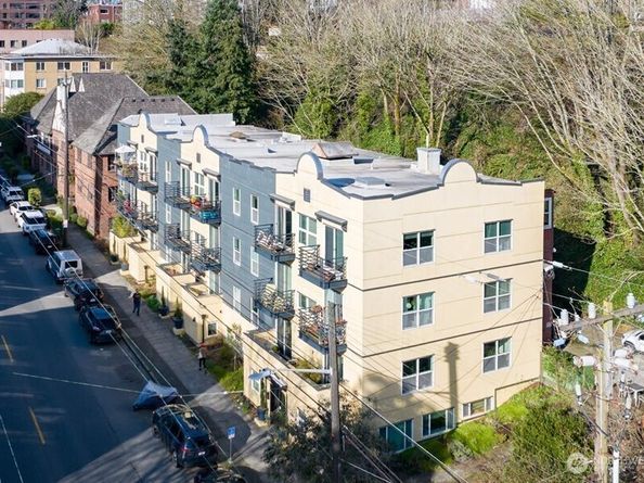 1310 Queen Anne Avenue N 15, Seattle WA 98109
