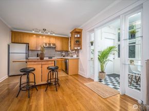 1310 Queen Anne Avenue N 15, Seattle WA 98109