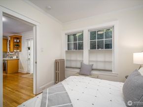 1310 Queen Anne Avenue N 15, Seattle WA 98109