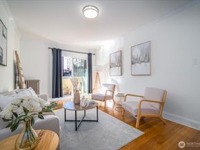 1310 Queen Anne Avenue N 15, Seattle WA 98109
