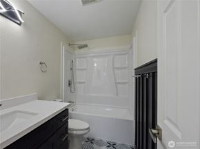 2902 13th Street 3B, Everett WA 98201