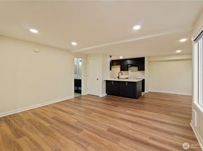 2902 13th Street 3B, Everett WA 98201