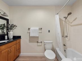 500 W Olympic Place 203, Seattle WA 98119