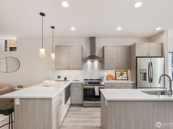 9239 A 16th Avenue SW, Seattle WA 98106
