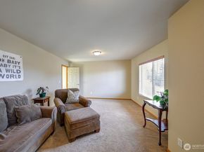 252 Quincy Avenue NE, Renton WA 98059