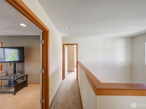 252 Quincy Avenue NE, Renton WA 98059