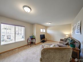 252 Quincy Avenue NE, Renton WA 98059