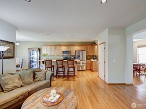 252 Quincy Avenue NE, Renton WA 98059