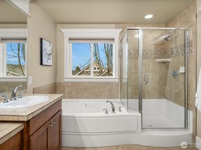 12211 168th Court NE, Redmond WA 98052