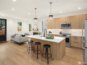 11812 NE 103rd Place, Kirkland WA 98033
