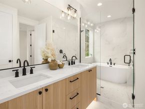 11812 NE 103rd Place, Kirkland WA 98033