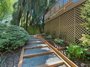 14222 108th Avenue NE, Kirkland WA 98034