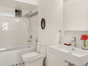 7010 SW Maury Park Road, Vashon WA 98070