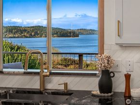 7010 SW Maury Park Road, Vashon WA 98070