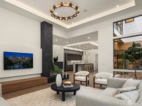 10656 Woodhaven Lane, Bellevue WA 98004
