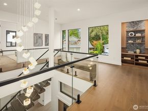 10656 Woodhaven Lane, Bellevue WA 98004