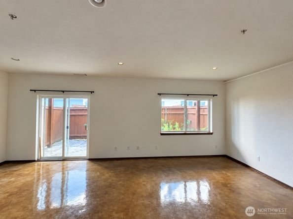 9715 26th Avenue SW 202, Seattle WA 98106