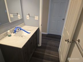 9715 26th Avenue SW 202, Seattle WA 98106
