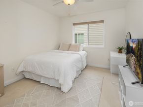 35814 SE Crestview Loop, Snoqualmie WA 98065