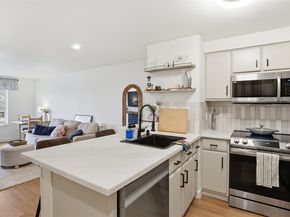9200 Greenwood Avenue N A202, Seattle WA 98103