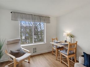 9200 Greenwood Avenue N A202, Seattle WA 98103