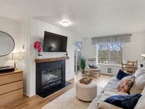 9200 Greenwood Avenue N A202, Seattle WA 98103
