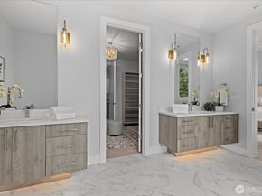 13038 NE 102nd Place, Kirkland WA 98033