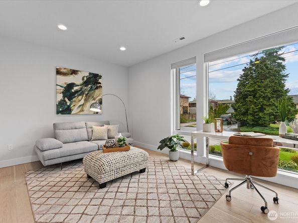 13038 NE 102nd Place, Kirkland WA 98033