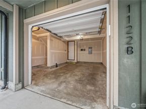 1122 N 92nd Street B, Seattle WA 98103