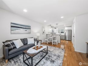 1122 N 92nd Street B, Seattle WA 98103