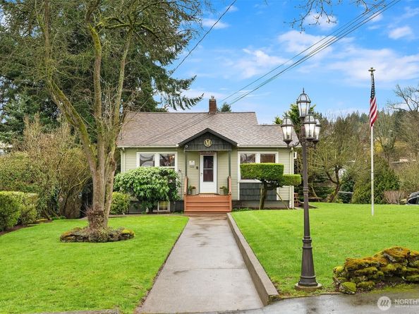 18023 62nd Avenue NE, Kenmore WA 98028