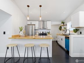 2124 15th Street, Bremerton WA 98312