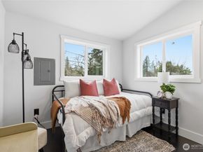 2124 15th Street, Bremerton WA 98312