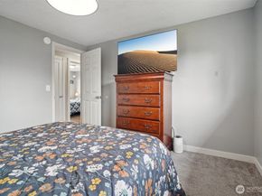 15720 120th Avenue SE, Renton WA 98058