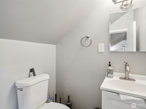 15720 120th Avenue SE, Renton WA 98058