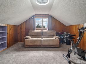 15720 120th Avenue SE, Renton WA 98058