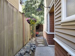 8515 Stone Avenue N A, Seattle WA 98103
