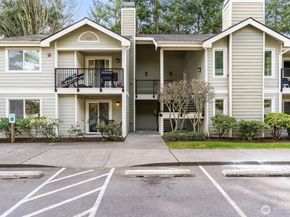6525 200th Street SW 101, Lynnwood WA 98036
