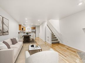 12323 10th Place NE C, Seattle WA 98125