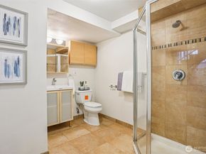 5733 155th Avenue NE, Redmond WA 98052