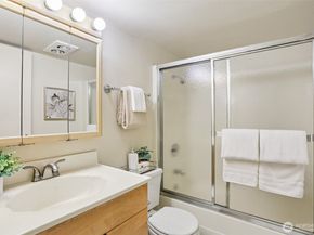 5733 155th Avenue NE, Redmond WA 98052