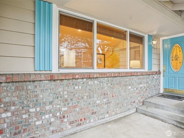 5733 155th Avenue NE, Redmond WA 98052