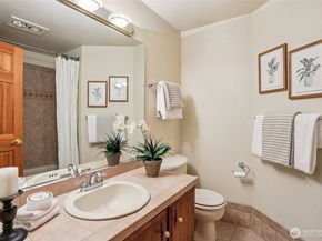 5733 155th Avenue NE, Redmond WA 98052