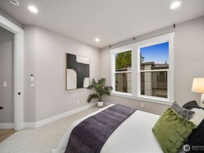 5014 114th Avenue NE 1, Kirkland WA 98033