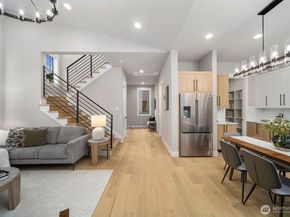 5014 114th Avenue NE 1, Kirkland WA 98033